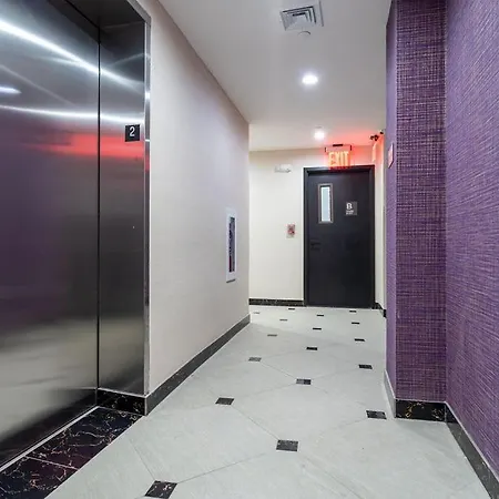 Hotel Ninety Five Fordham / St. Barnabas Hospital