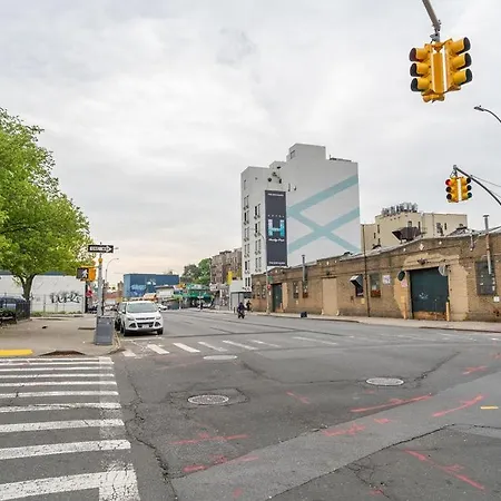 Ninety Five Fordham / St. Barnabas Hospital 4* New York