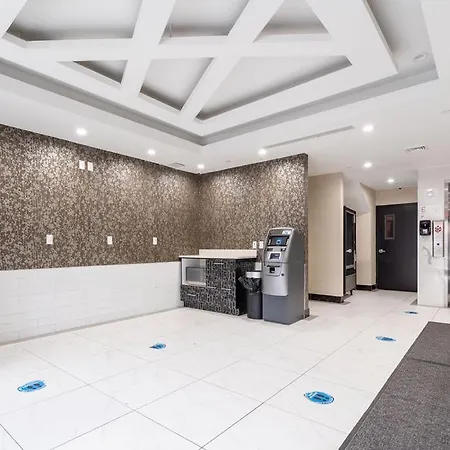 Ninety Five Fordham / St. Barnabas Hospital Hotel