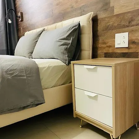 Apartment Comfortable And Neat 2 Bdr In Brooklyn *