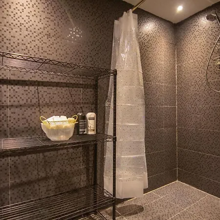 Prime Tourist Location! Midtown Hostel New York