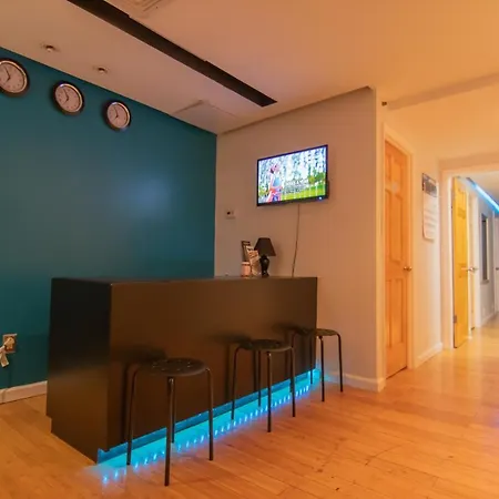 Prime Tourist Location! Midtown Hostel New York
