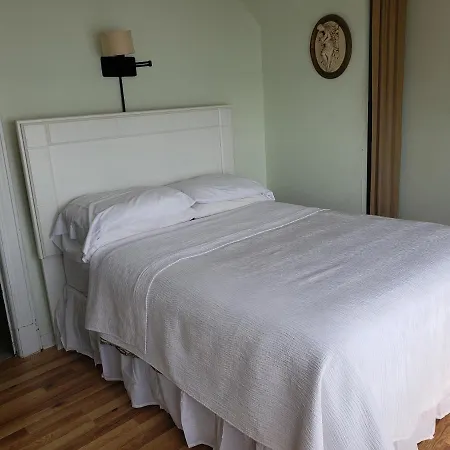 Harbor House Bed & Breakfast New York