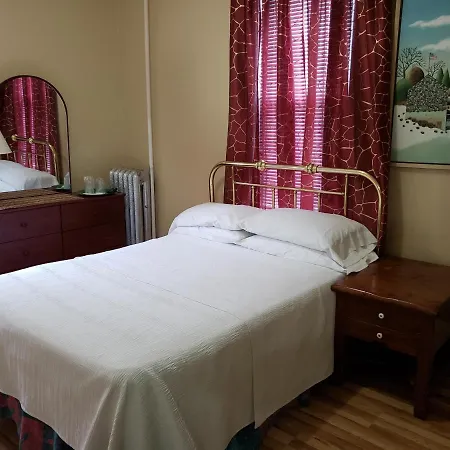 Bed & Breakfast Harbor House New York