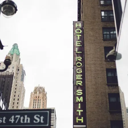 Roger Smith Hotel 3*