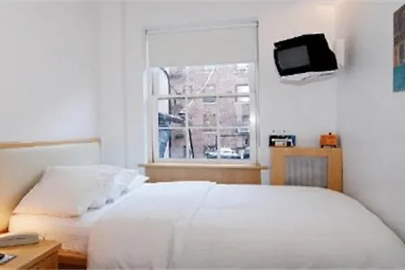 Colonial House Bed & Breakfast New York