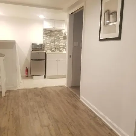 A Simple Studio - Jfk Abt 5mi New York