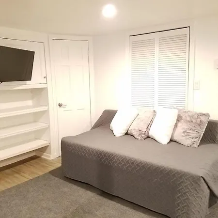 A Simple Studio - Jfk Abt 5mi * New York