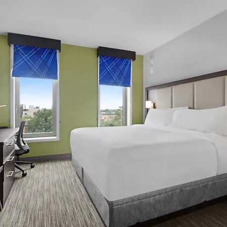 Hotel 1200