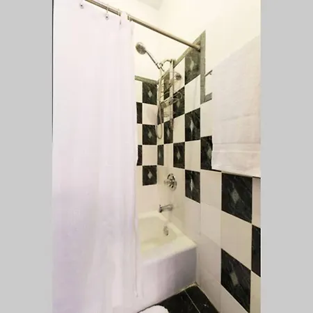 Union Square - Four Bedroom Condo-hotel Apartment *