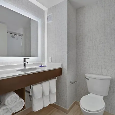 Hotel 1200 3*