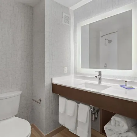 1200 Hotel 3*