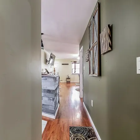 Modern Cozy 3br Just 10 Mins From Jfk! New York