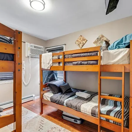 Holiday home Modern Cozy 3br Just 10 Mins From Jfk! New York