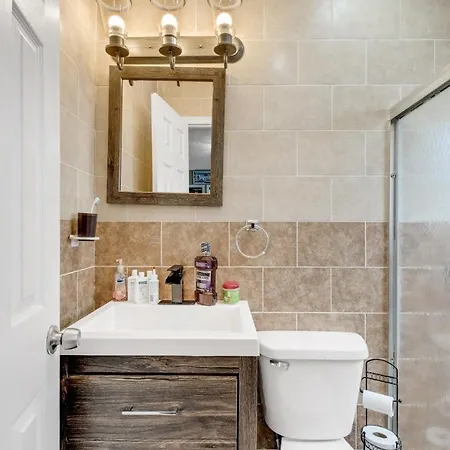 Modern Cozy 3br Just 10 Mins From Jfk! Holiday home