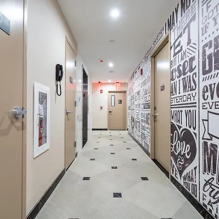 Hotel Hotel Ninety Five Near Parkchester 4*