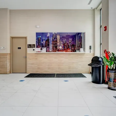 Hotel Ninety Five Near Parkchester 4*