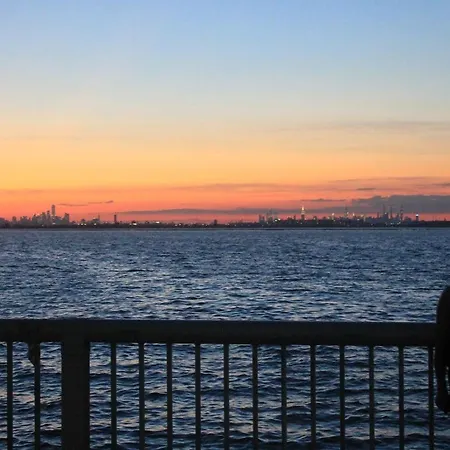 60s Surf Camper With Nyc Skyline View In Rockaway New York