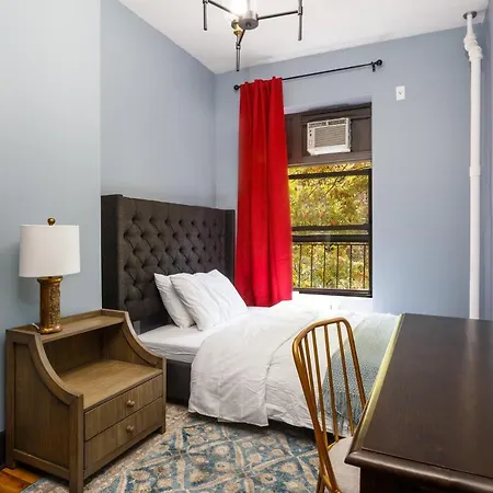 Lamartine Chelsea Hostel New York