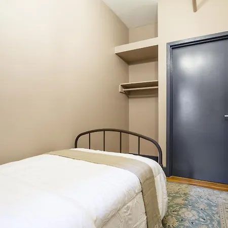 Lamartine Chelsea Hostel New York
