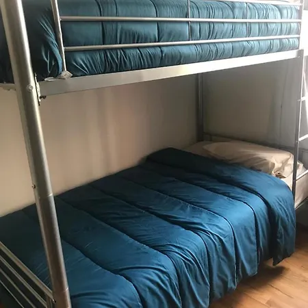 Budget Stay In Williamsburg Hostel