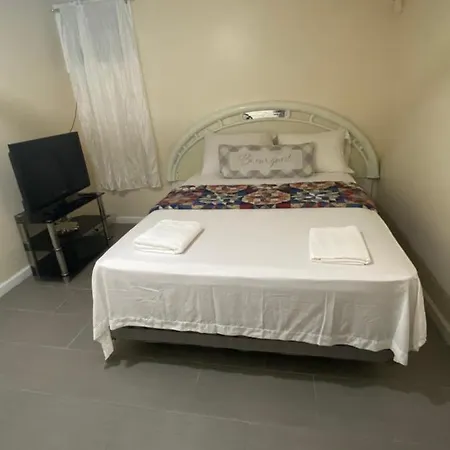 Guest house A Delightful In Queens New York