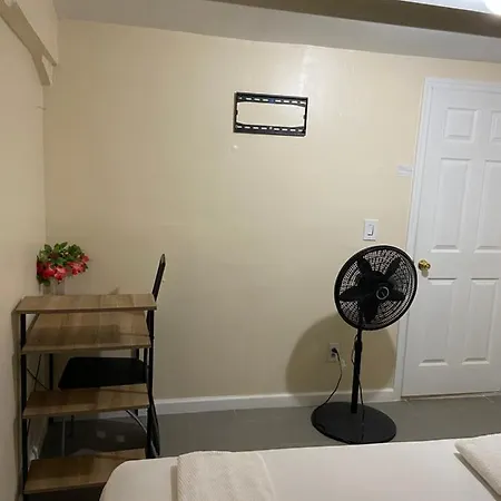 A Delightful In Queens Guest house New York