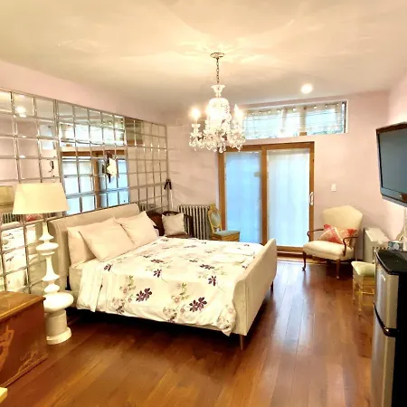 Northern Lights Mansion 4* New York