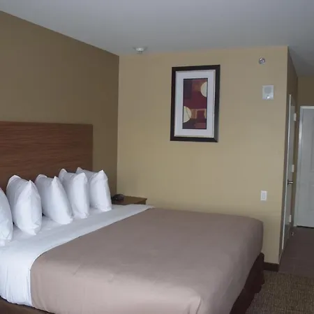 Astoria Delancy & Hotel 3*