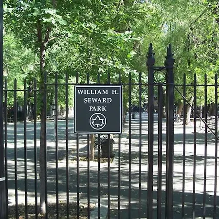 1830's Historic Merchant House On The Park Les New York