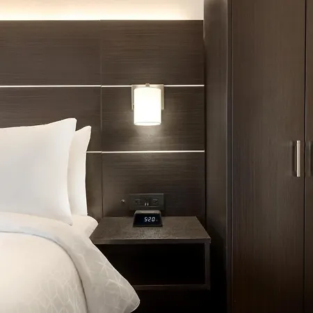 Express - Jamaica - Jfk Airtrain - Nyc By Ihg Hotel New York