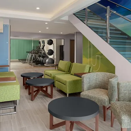 Express & Woodside Laguardia Airport Hotel New York