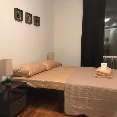 Hostel Upper Manhattan Bedrooms *