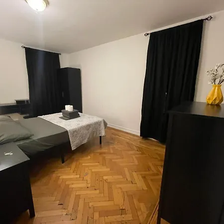 Upper Manhattan Bedrooms