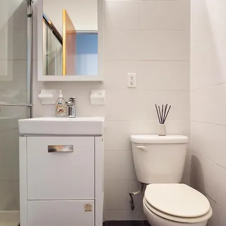 Upper Manhattan Bedrooms Hostel *