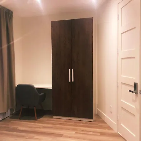 Cozy Renovated With Its Own Bathroom In Brooklyn Guest house *