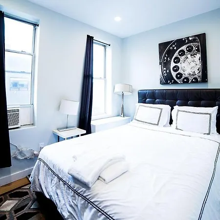 Apartment Lower East Side Loft: Soho-adjacent Renovated Haven *