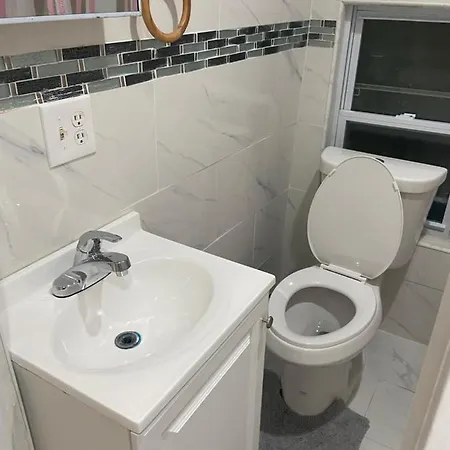 A In Queens Guest house New York