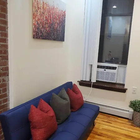The Harlem Pearl Apartment