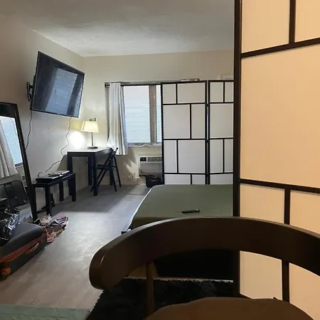 Brooklyn Blue House Hotel