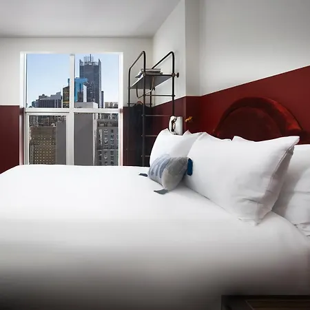 Hotel Civilian