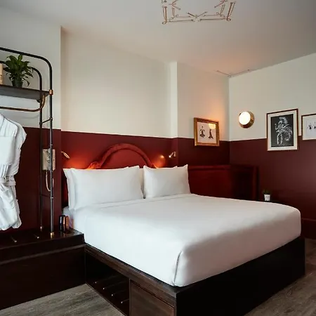 Civilian Hotel 4*
