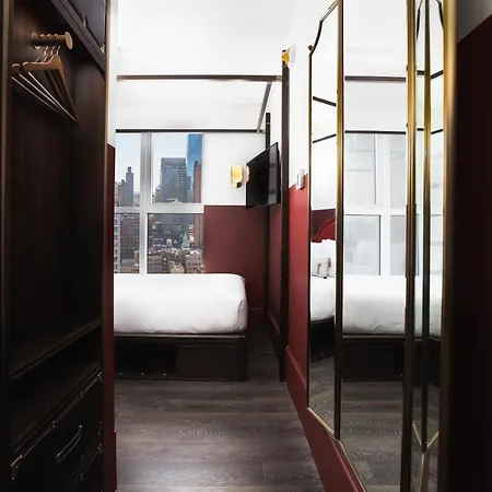 Civilian Hotel 4*
