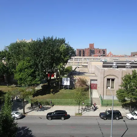 Hostel Flushing Ymca