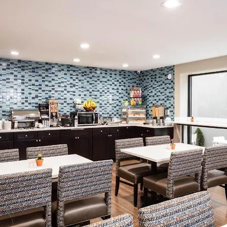 La Quinta Long Island Hotel New York