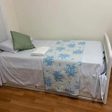Guest house A Big In Queens