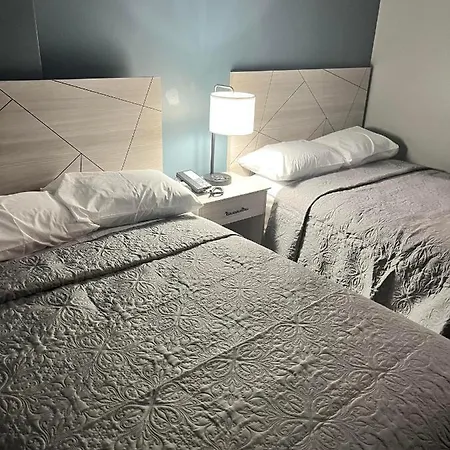 Hotel Deluxe & - Long Island Nyc