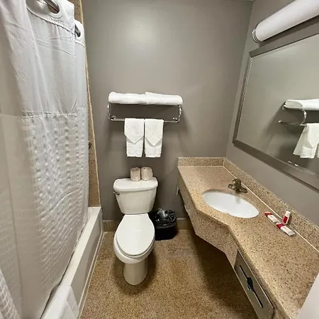 Ozone Inn & Suites Hotel New York
