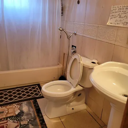 Bklyn Cozy Spot Bed & Breakfast