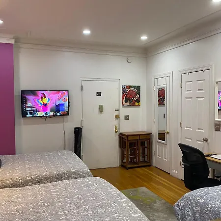 The Nomad Aparthotel 2*